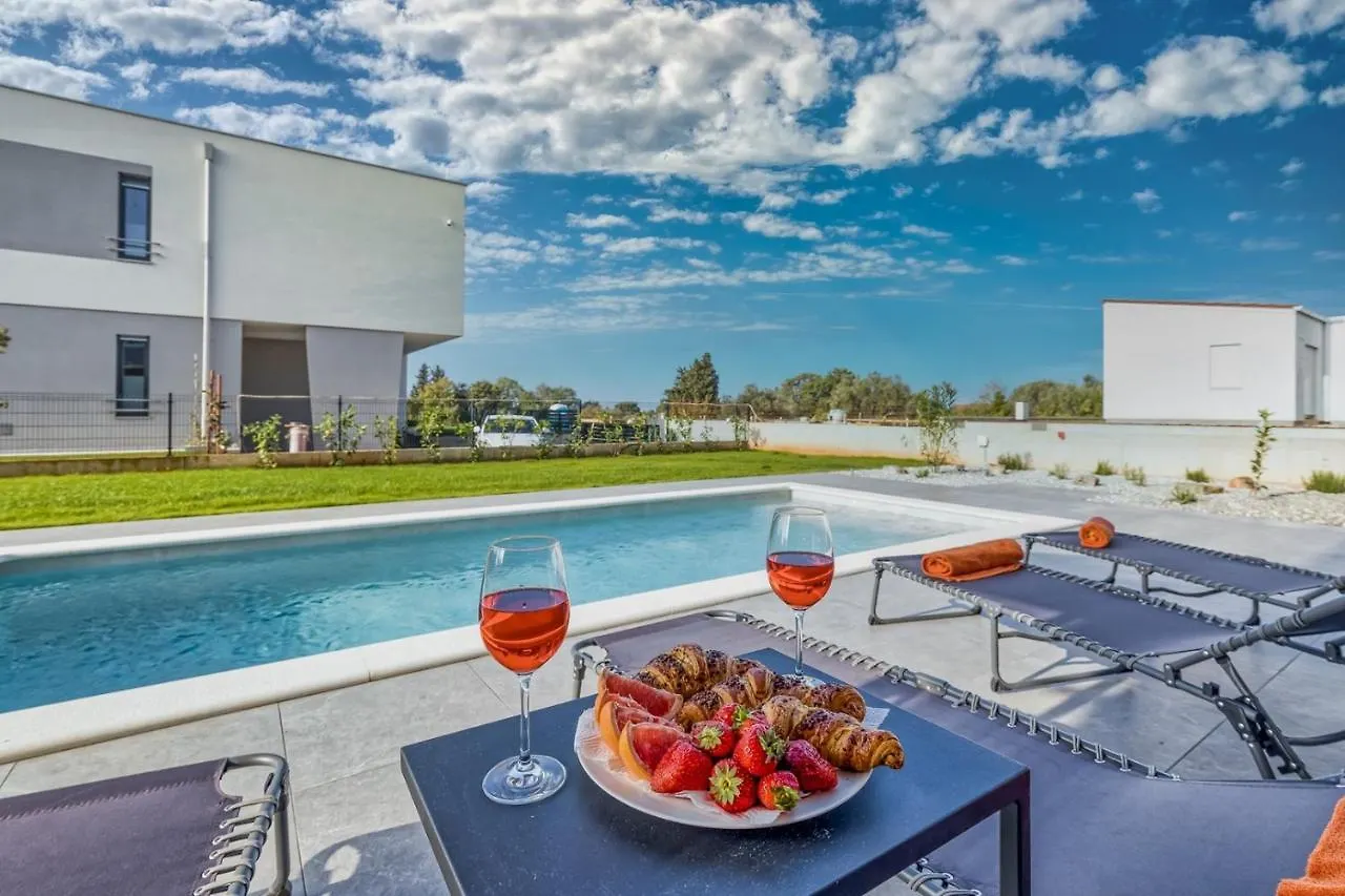 Holiday House Lipa With Private Pool Peroj 0*,  Croatia