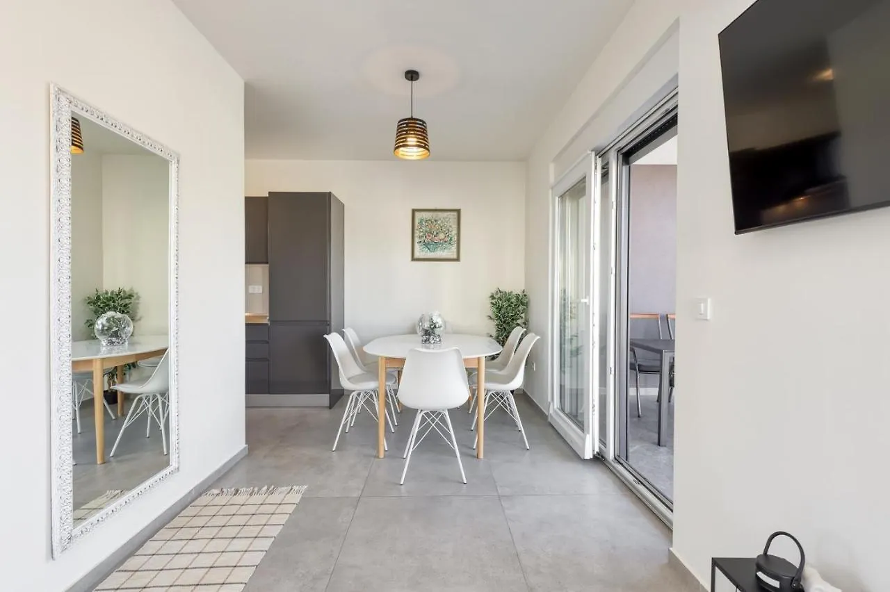 Hébergement de vacances Holiday House Lipa With Private Pool Peroj Croatie