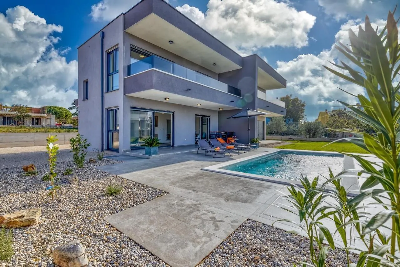 Holiday House Lipa With Private Pool Peroj 0*,