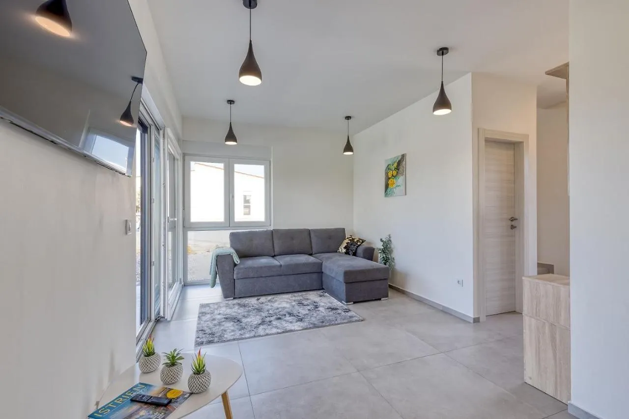 Holiday home Holiday House Lipa With Private Pool Peroj