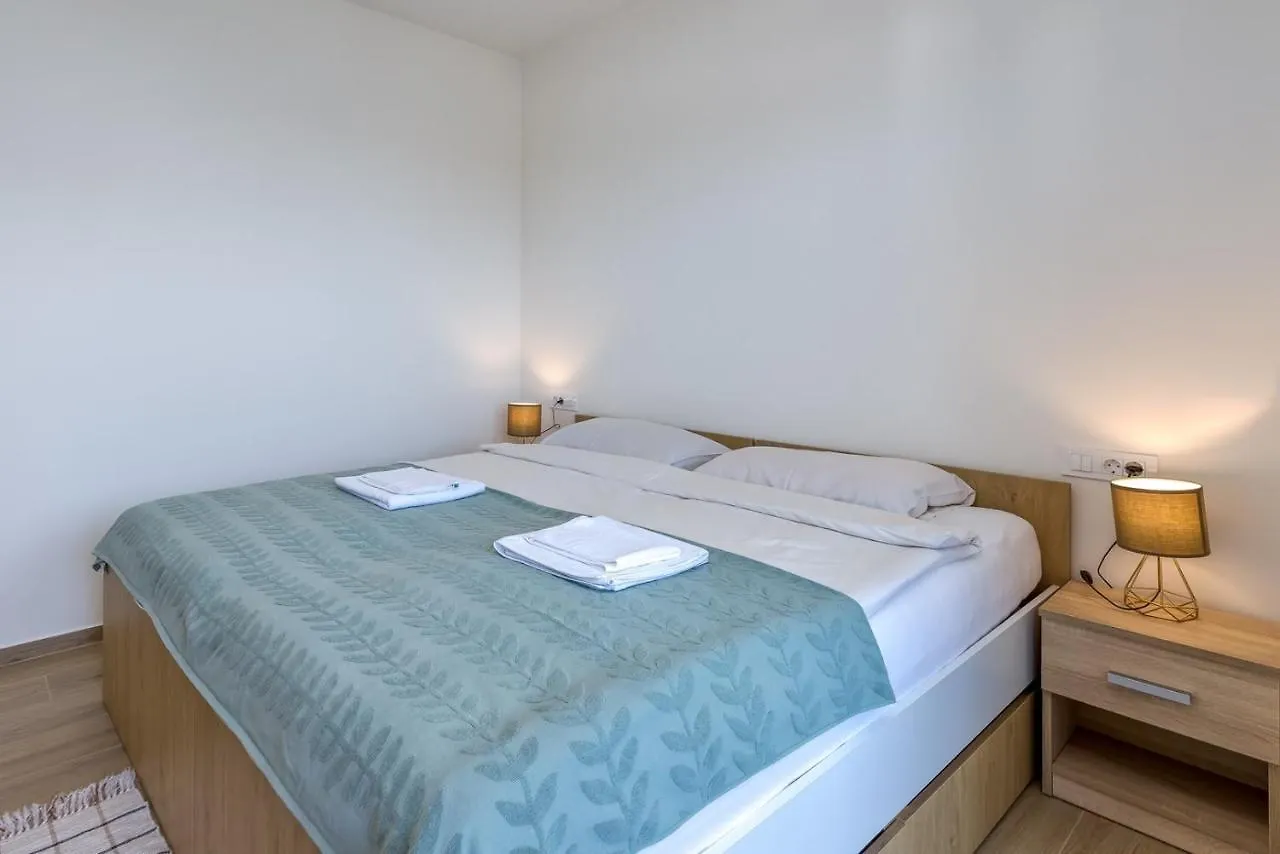 Hébergement de vacances Holiday House Lipa With Private Pool Peroj