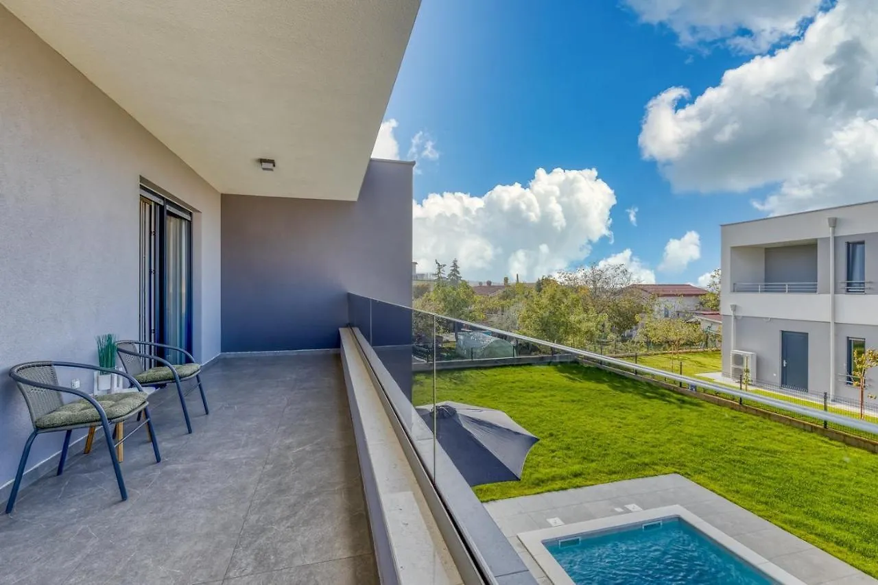 Hébergement de vacances Holiday House Lipa With Private Pool Peroj Croatie